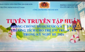 TRƯỜNG MN KỲ NAM PHỐI HỢP VỚI CÔNG AN PHƯỜNG TUYÊN TRUYỀN PHÒNG TRÁNH ĐUỐI NƯỚC CHO TRẺ