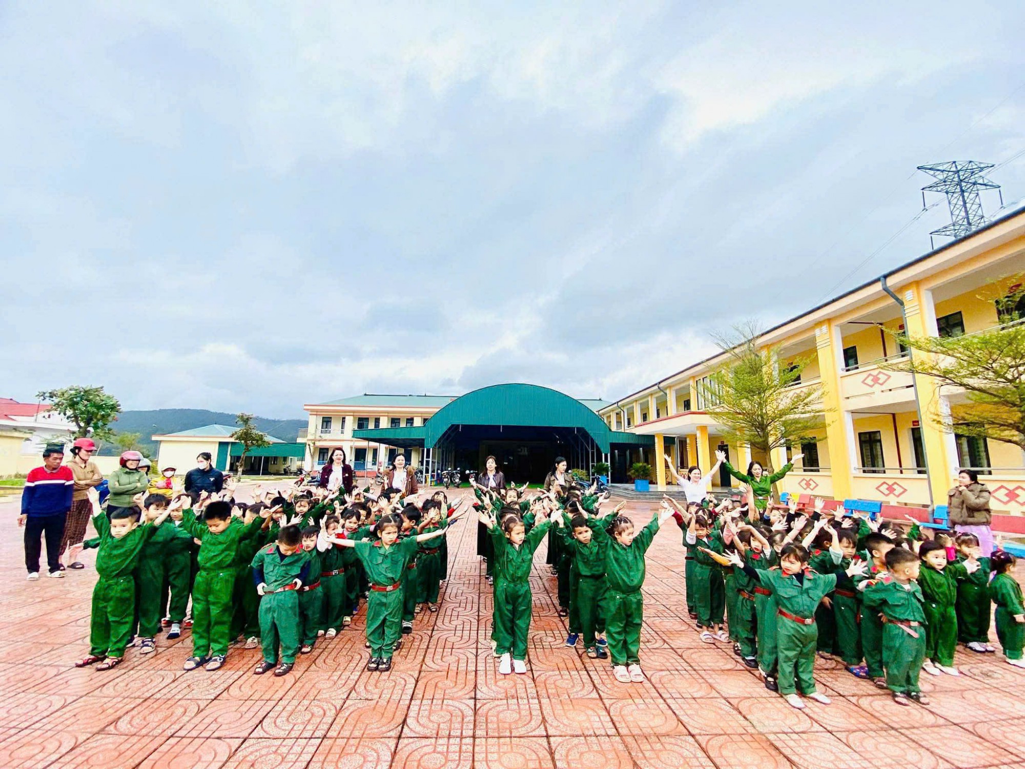 HOẠT ĐỘNG THAM QUAN – TRẢI NGHIỆM ĐỒN BIÊN PHÒNG ĐÈO NGANG CHÀO MỪNG NGÀY THÀNH LẬP QĐND VIỆT NAM 22/12